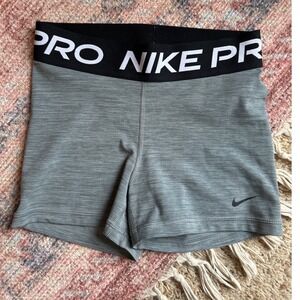 Nike Pro 3" Dri-Fit Shorts‎ Women's Grey Athletic Compression Size Small EUC